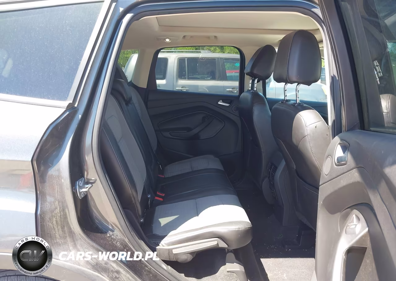 2017 Ford Escape Titanium VIN:1FMCU0J93HUC01213 - 8
