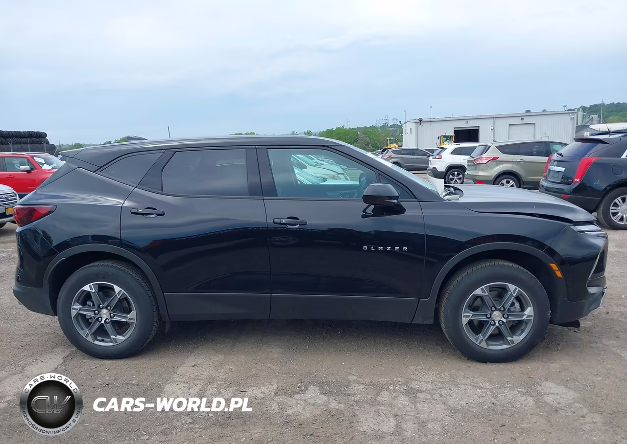 2025 Chevrolet Blazer Awd 2Lt VIN:3GNKBHR45SS240168 - 12