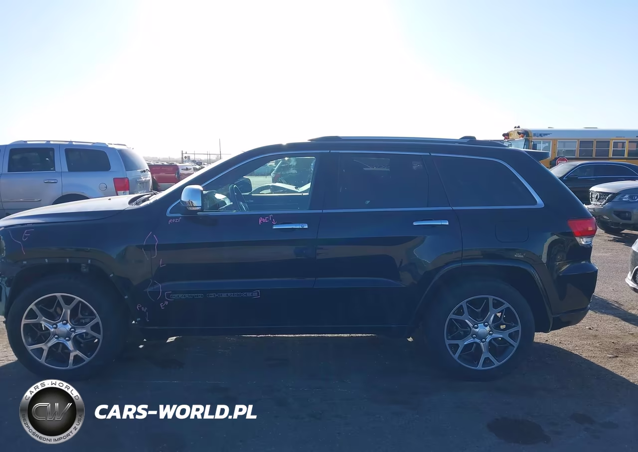 2019 Jeep Grand Cherokee Overland 4X4 VIN:1C4RJFCG2KC589814 - 15