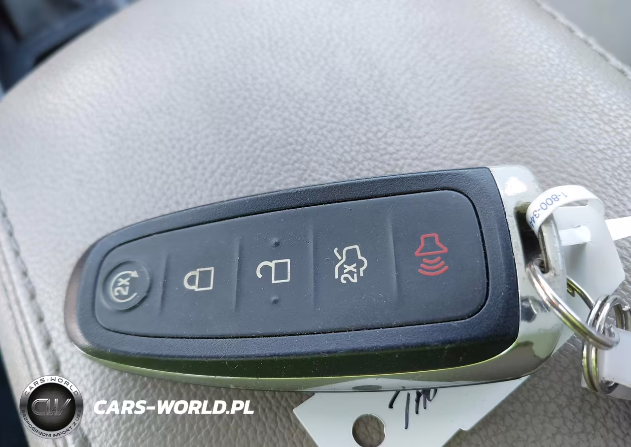 2017 Ford Escape Titanium VIN:1FMCU0JD5HUD17162 - 11