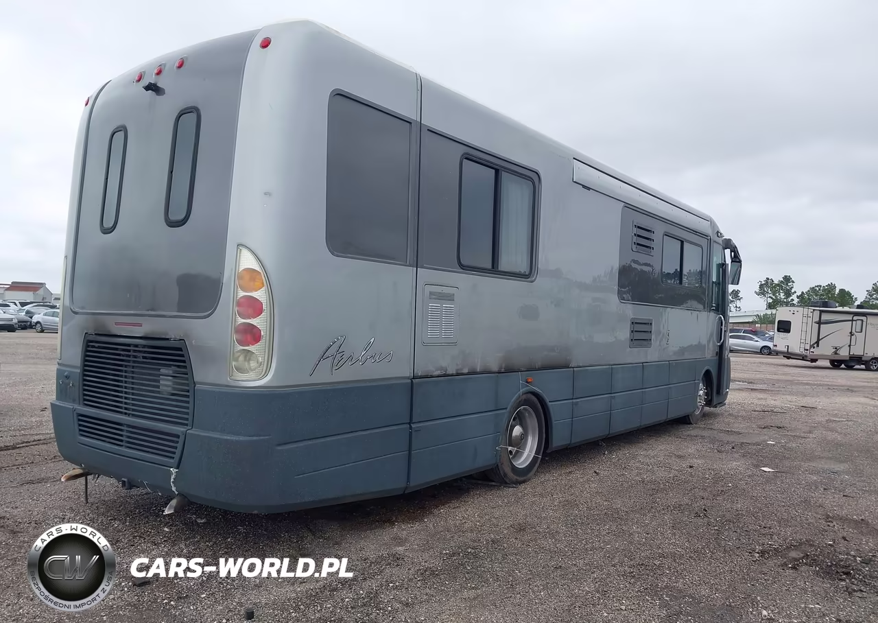 2008 Workhorse Custom Chassis R26 - Ufo VIN:5B4MGF7G073420844 - 2