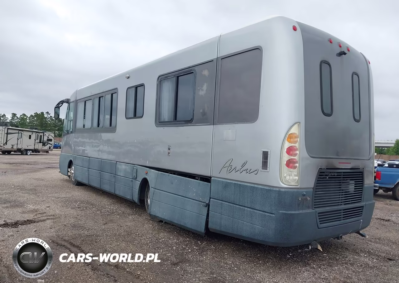 2008 Workhorse Custom Chassis R26 - Ufo VIN:5B4MGF7G073420844 - 3