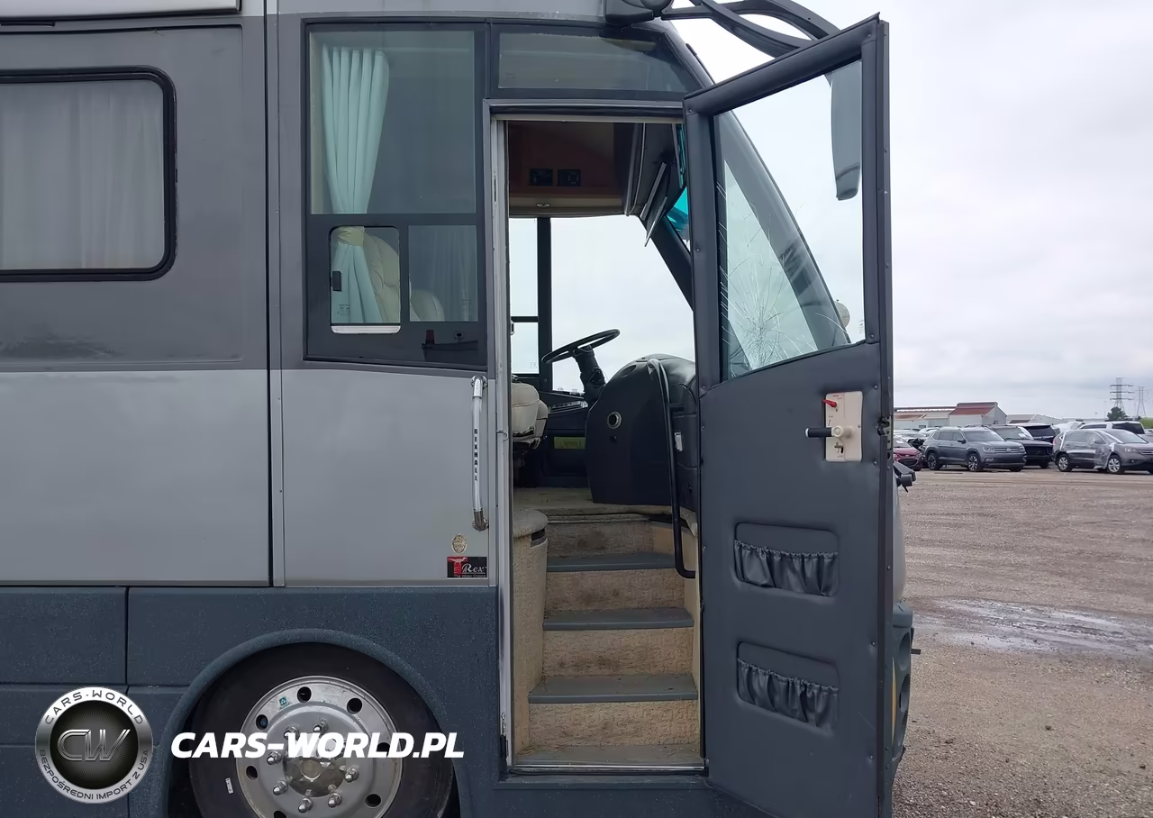 2008 Workhorse Custom Chassis R26 - Ufo VIN:5B4MGF7G073420844 - 5