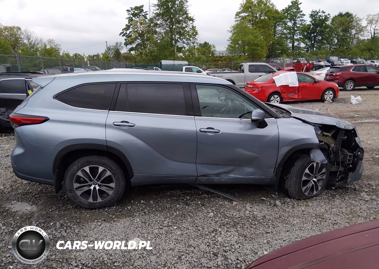 2022 Toyota Highlander Xle VIN:5TDGZRBH0NS250659 - 14