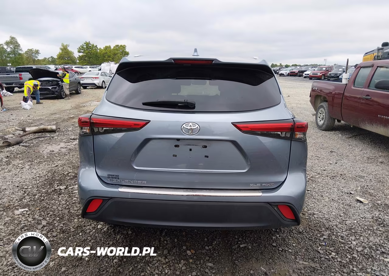 2022 Toyota Highlander Xle VIN:5TDGZRBH0NS250659 - 17