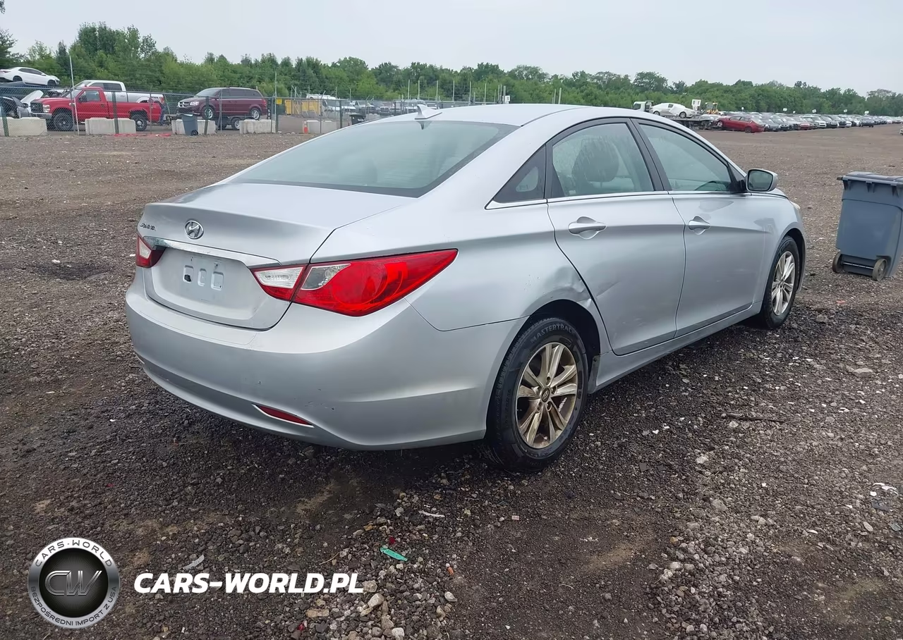 2012 Hyundai Sonata Gls VIN:5NPEB4AC4CH425602 - 4