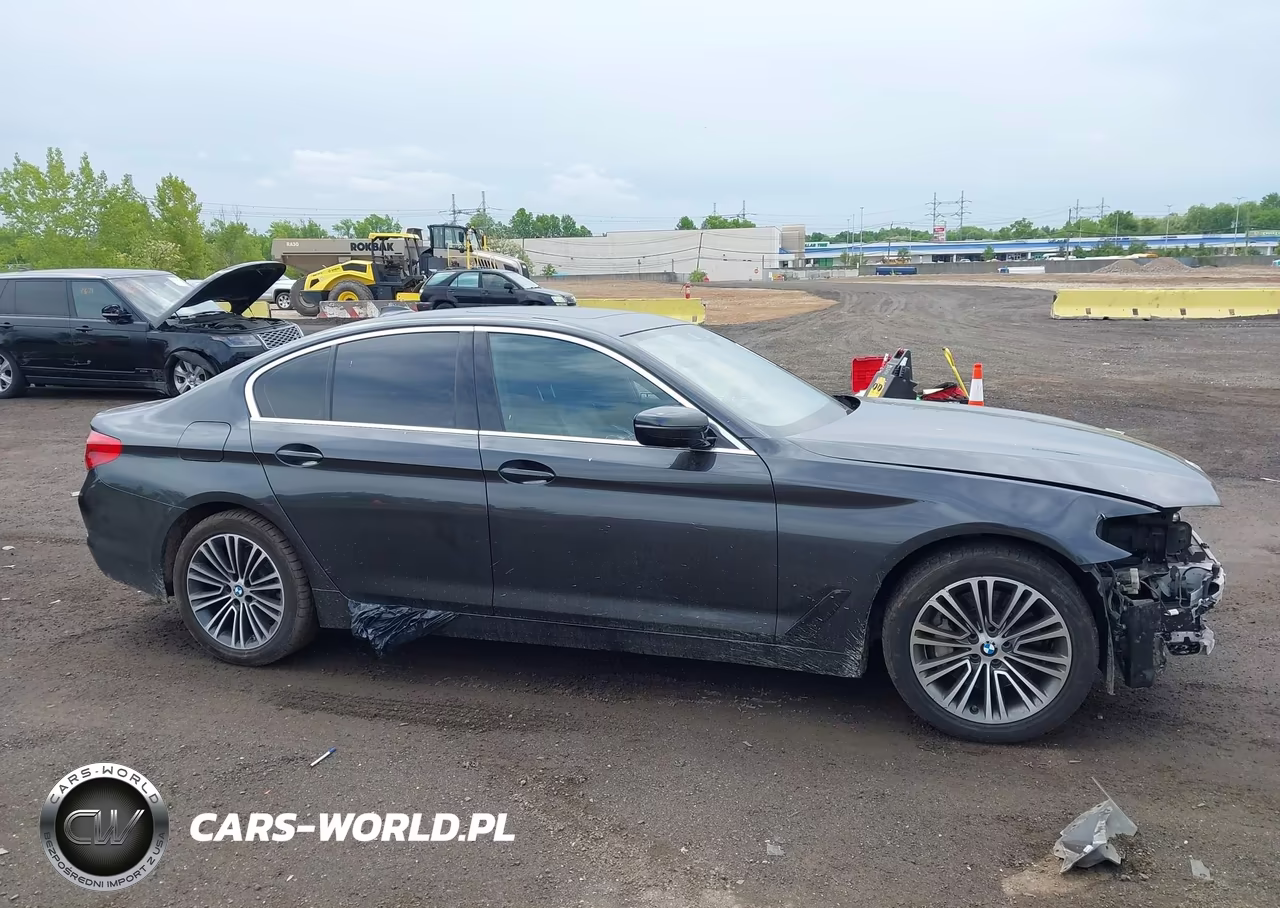 2019 BMW 530I xDrive VIN:WBAJA7C50KWW30891 - 13