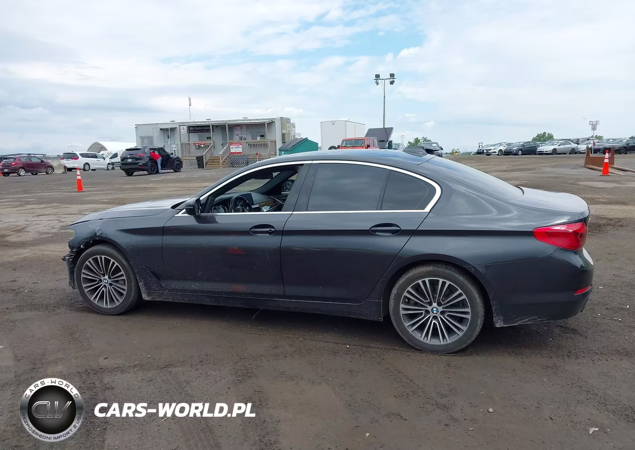 2019 BMW 530I xDrive VIN:WBAJA7C50KWW30891 - 14
