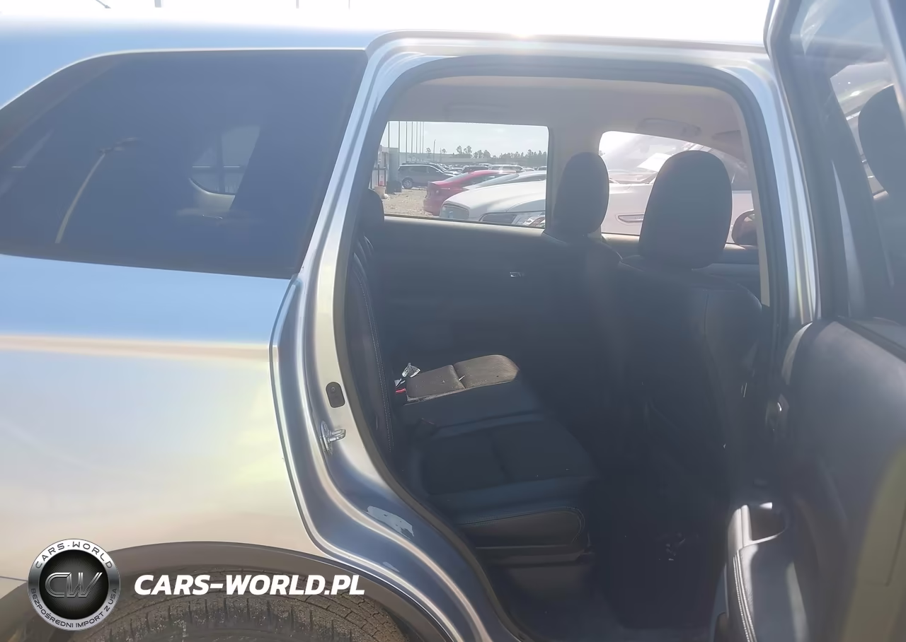 2015 Mitsubishi Outlander Se VIN:JA4AD3A34FZ005770 - 8