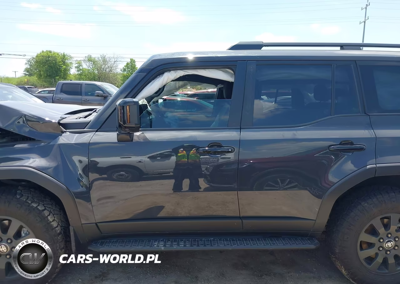 2025 Toyota Land Cruiser VIN:JTEABFAJ6S5020814 - 15