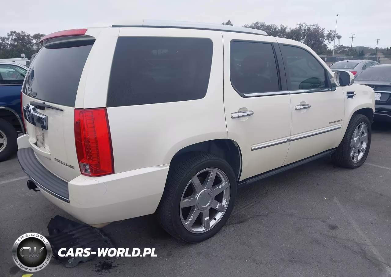 2009 Cadillac Escalade Standard VIN:1GYFC23219R224276 - 4
