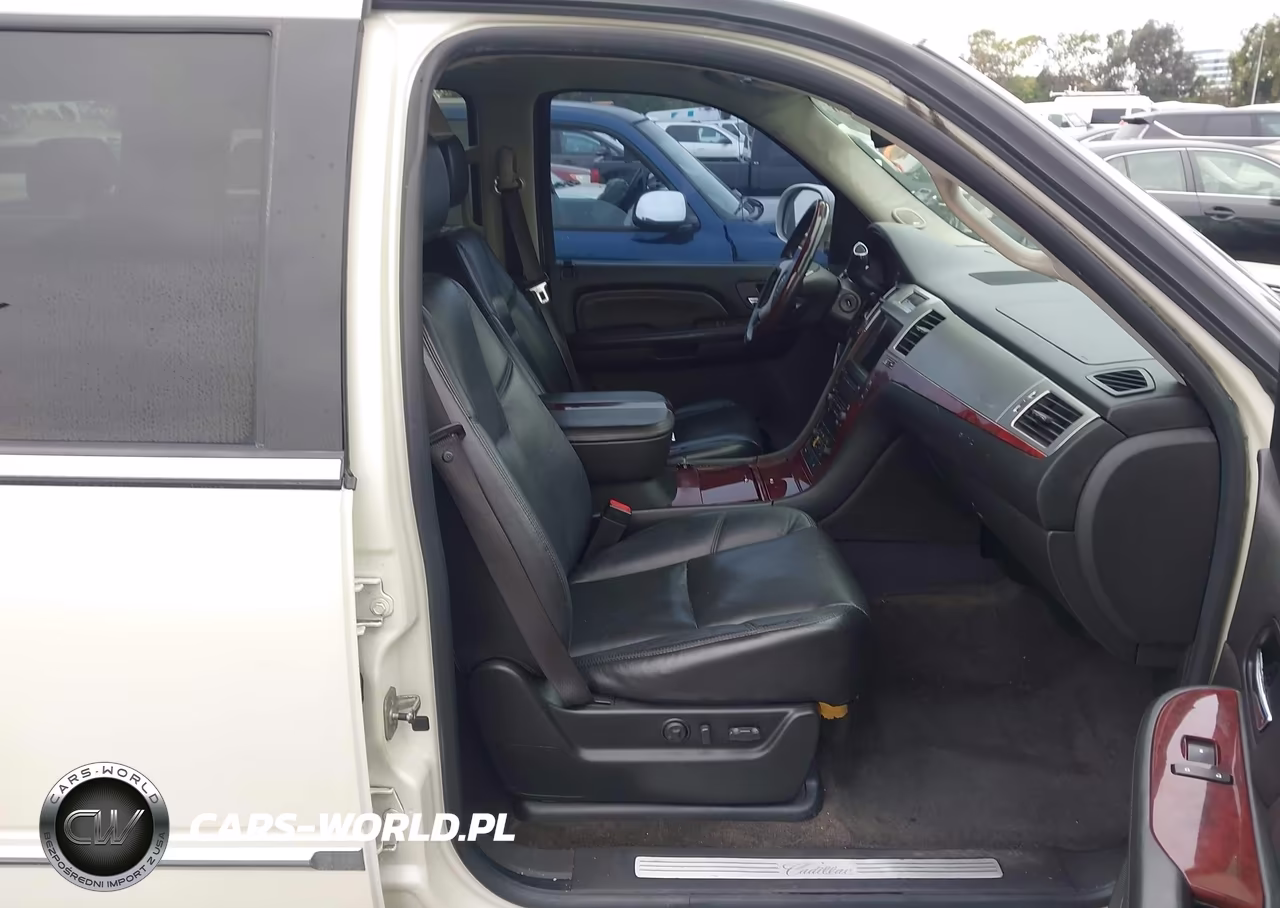 2009 Cadillac Escalade Standard VIN:1GYFC23219R224276 - 5