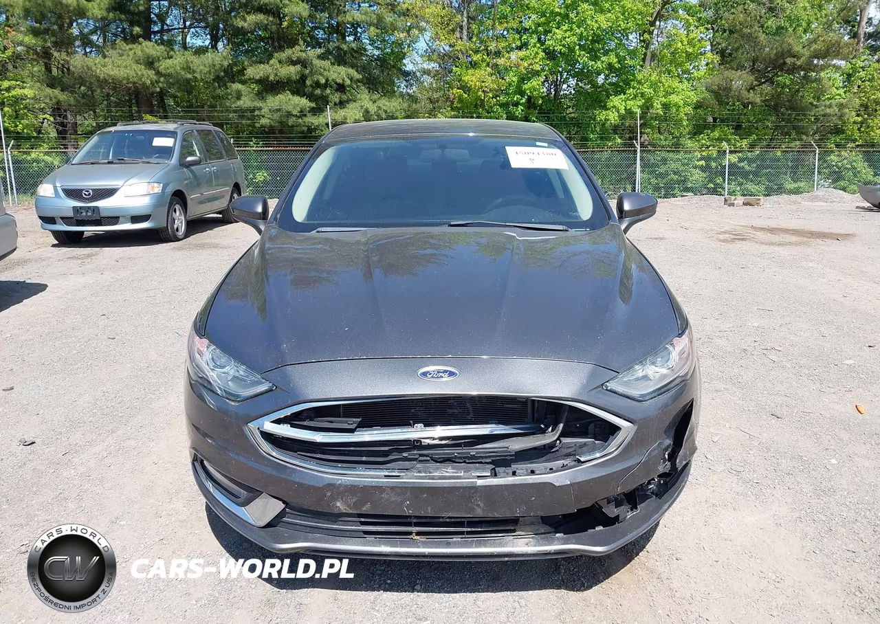 2018 Ford Fusion S VIN:3FA6P0G76JR228598 - 13
