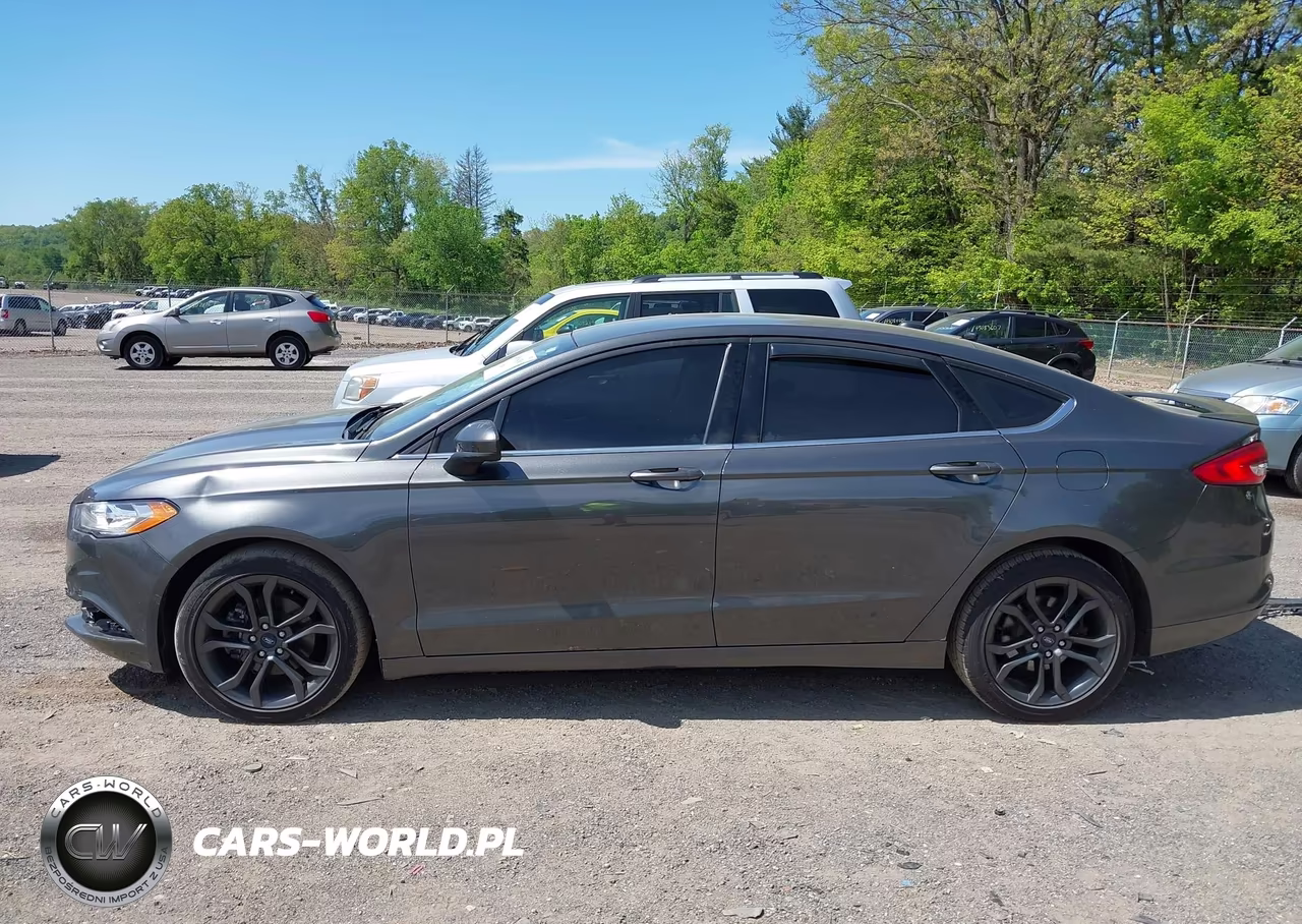 2018 Ford Fusion S VIN:3FA6P0G76JR228598 - 15