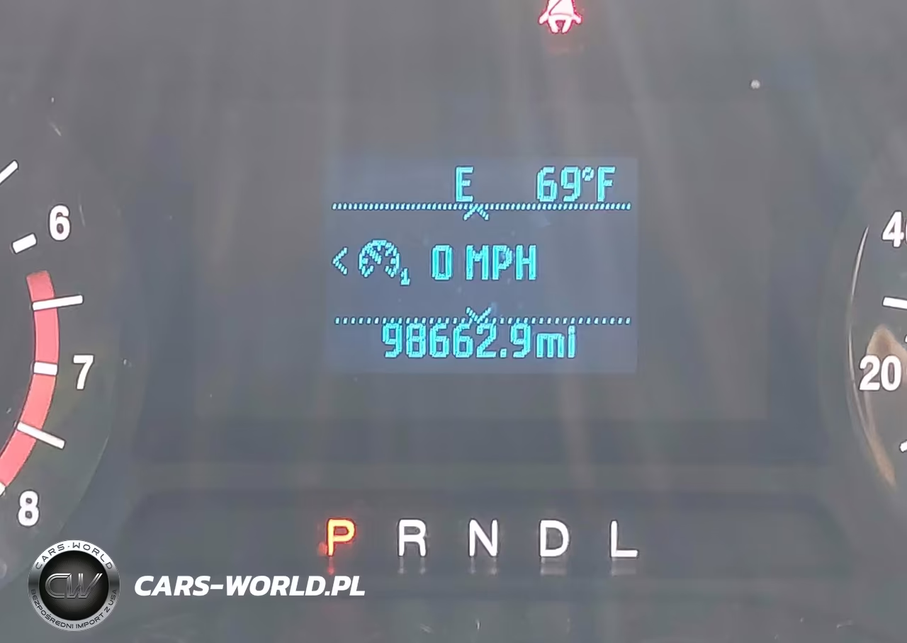 2018 Ford Fusion S VIN:3FA6P0G76JR228598 - 16