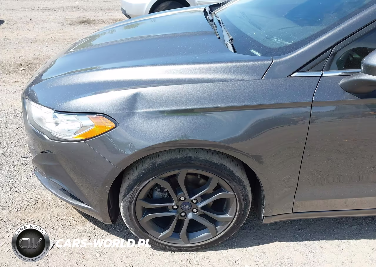 2018 Ford Fusion S VIN:3FA6P0G76JR228598 - 18