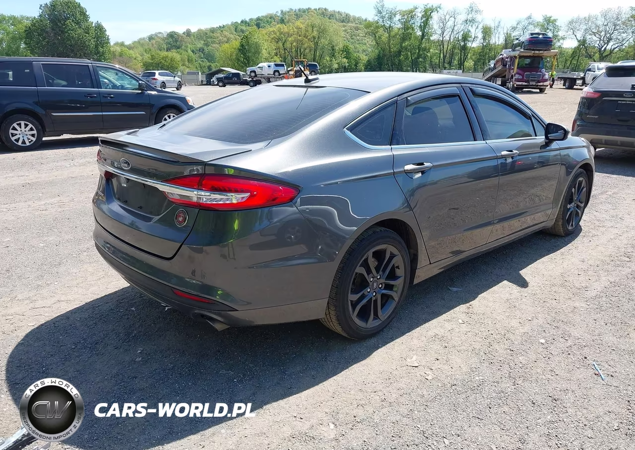 2018 Ford Fusion S VIN:3FA6P0G76JR228598 - 4