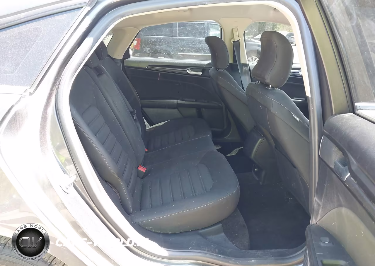 2018 Ford Fusion S VIN:3FA6P0G76JR228598 - 8