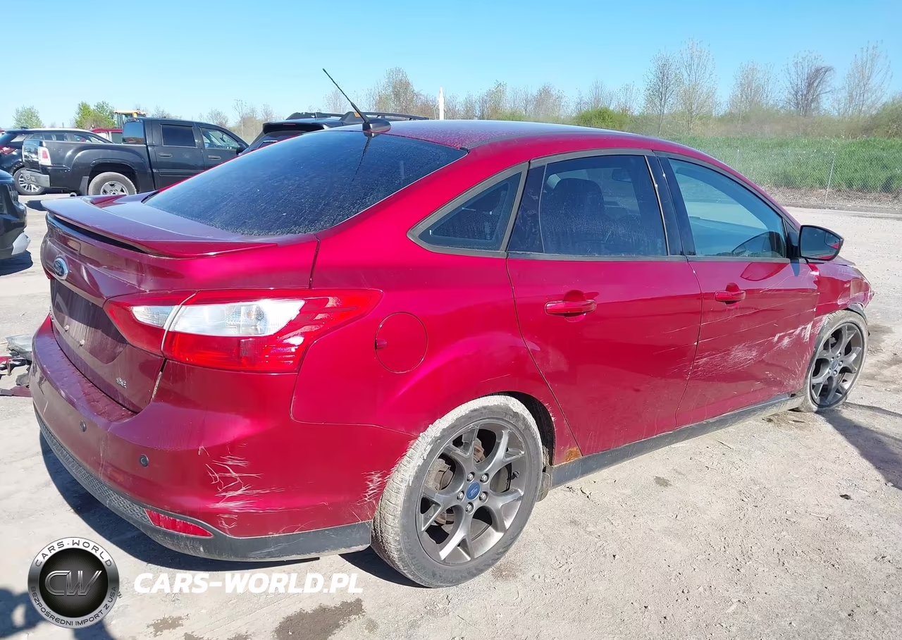 2014 Ford Focus Se VIN:1FADP3F23EL172123 - 4