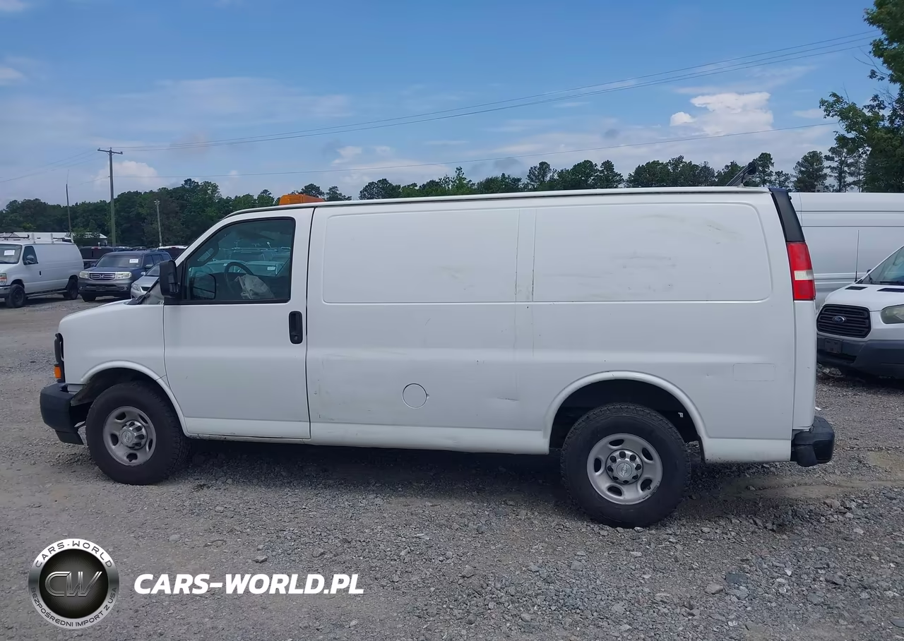 2017 Chevrolet Express 2500 Work Van VIN:1GCWGAFF2H1139074 - 14