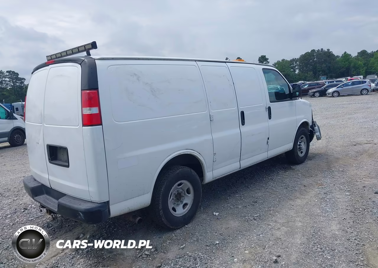 2017 Chevrolet Express 2500 Work Van VIN:1GCWGAFF2H1139074 - 4