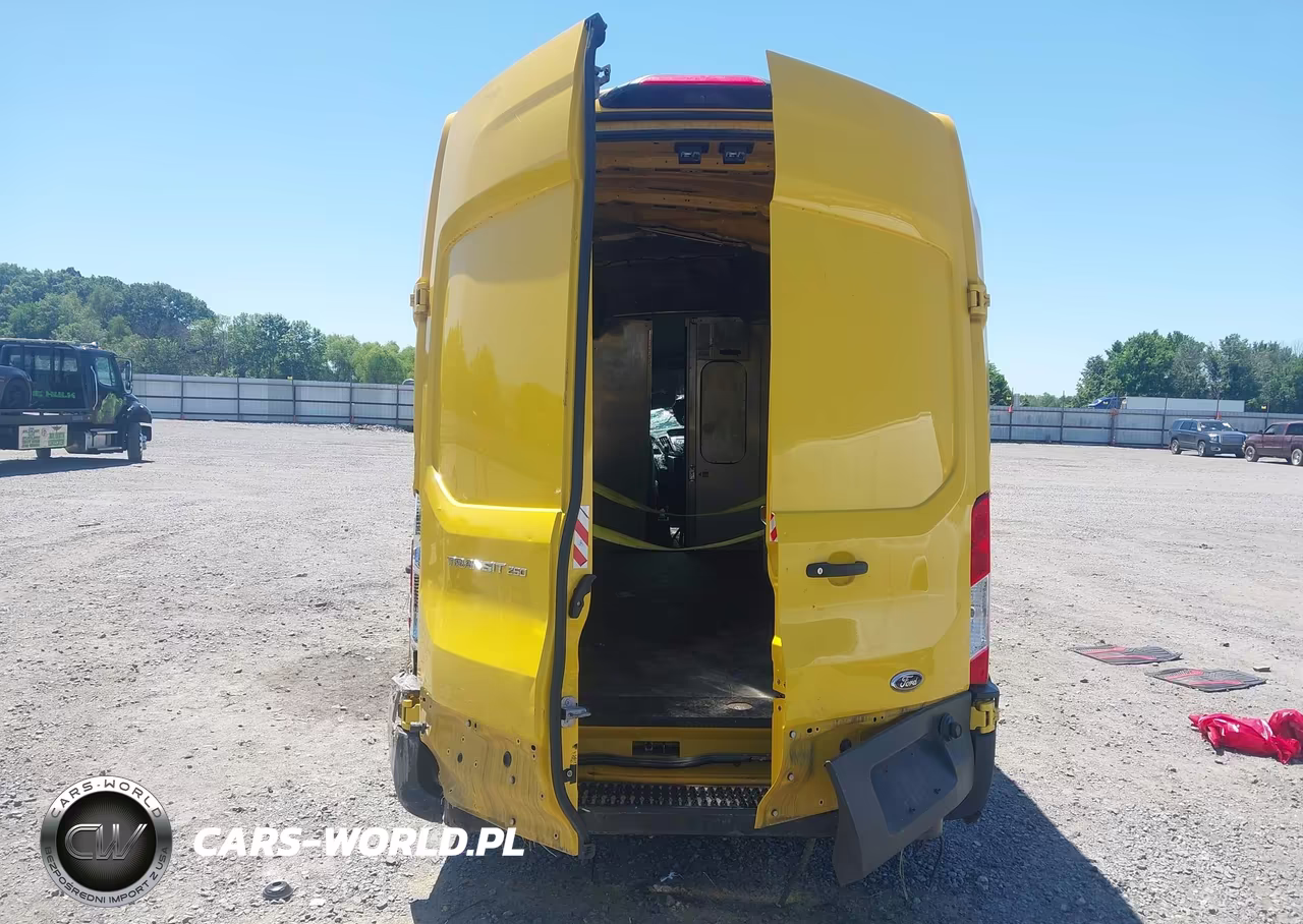 2019 Ford Transit-250 VIN:1FTYR3XM6KKA24832 - 17