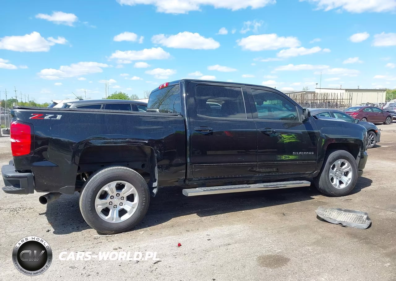 2018 Chevrolet Silverado 1500 2Lt VIN:3GCUKREC4JG509184 - 13