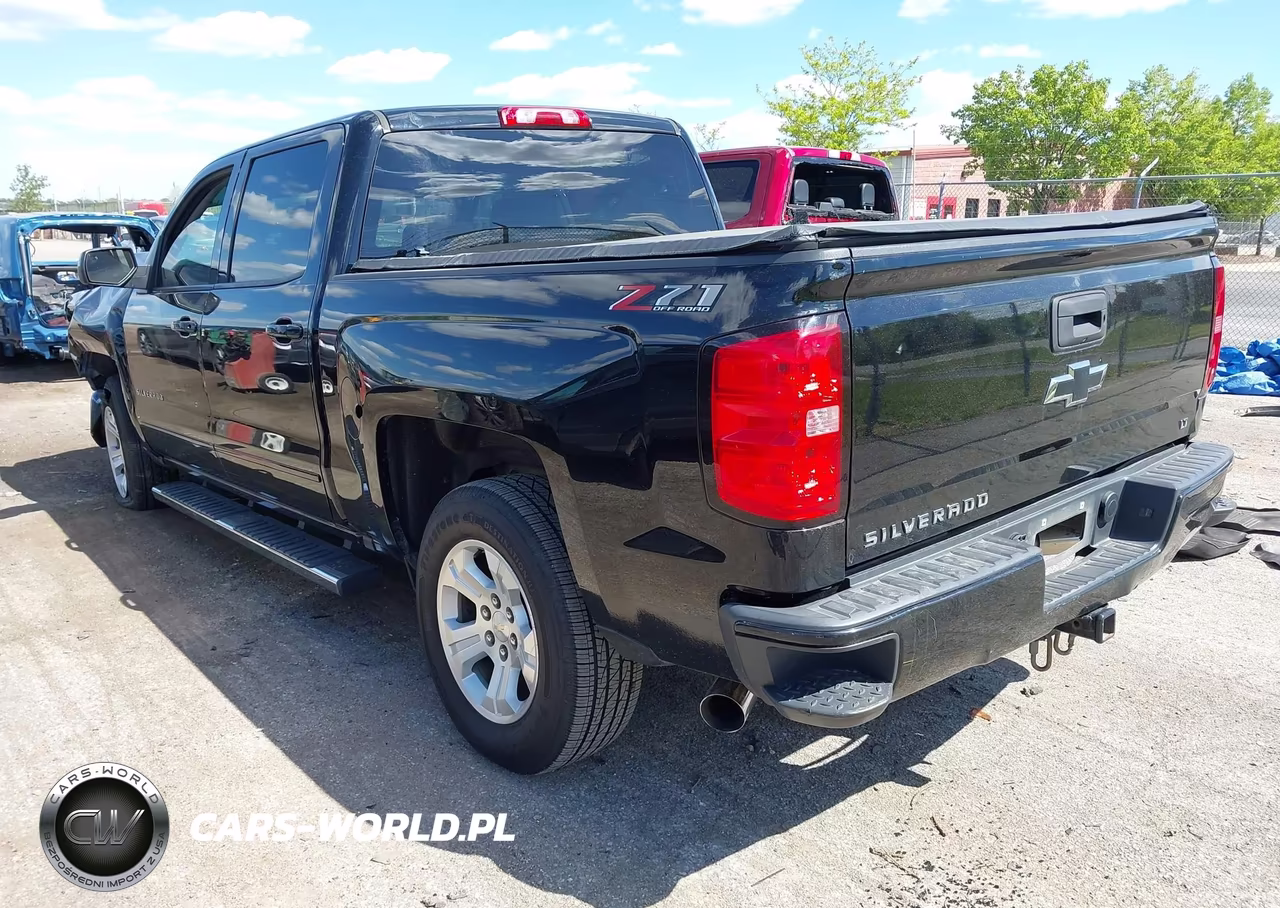 2018 Chevrolet Silverado 1500 2Lt VIN:3GCUKREC4JG509184 - 3