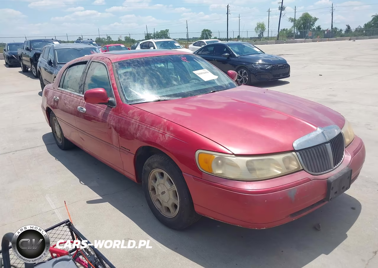 1998 Lincoln Town Car Signature