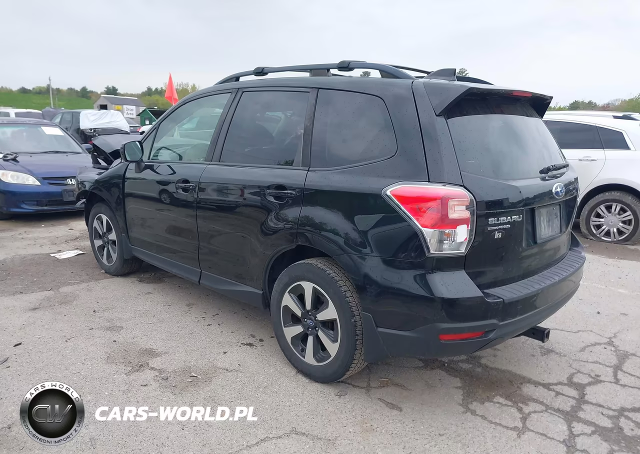2018 Subaru Forester 2.5I Premium VIN:JF2SJAEC4JH425191 - 3