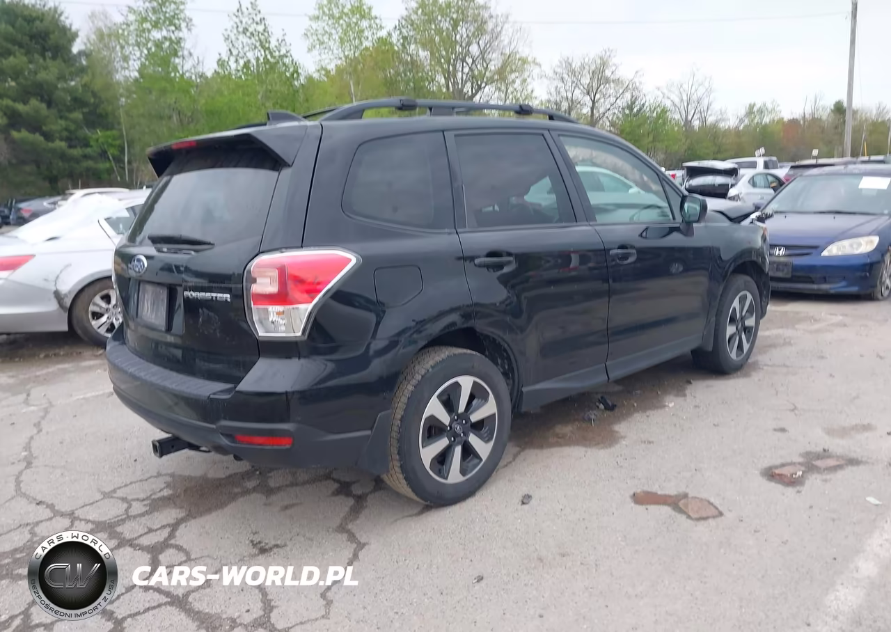 2018 Subaru Forester 2.5I Premium VIN:JF2SJAEC4JH425191 - 4