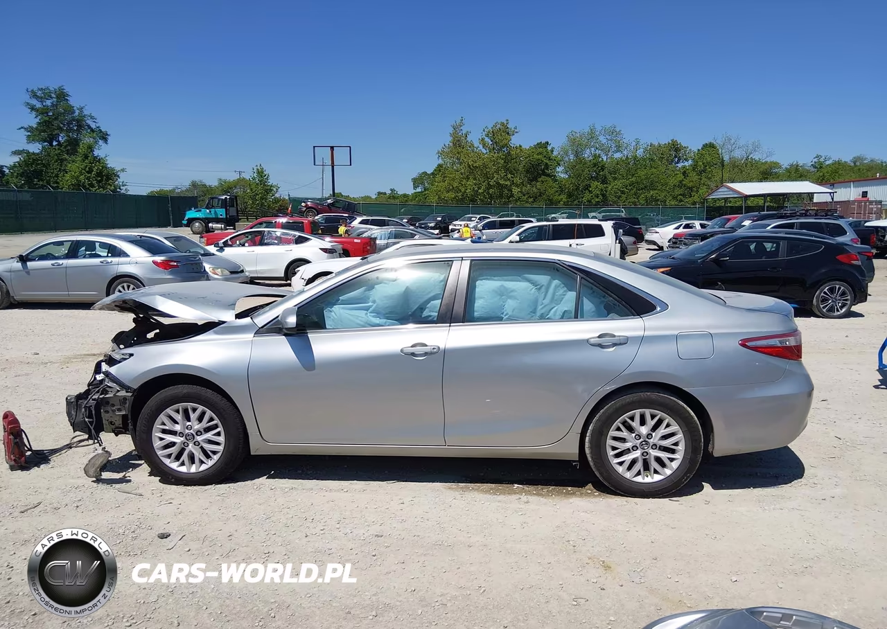 2017 Toyota Camry Le VIN:4T1BF1FK0HU801324 - 14
