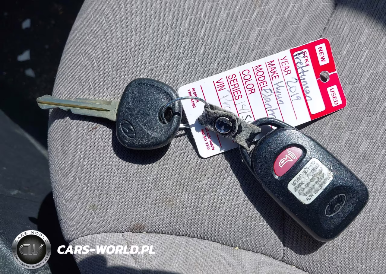 2019 Hyundai Elantra Se VIN:5NPD74LF3KH433662 - 11