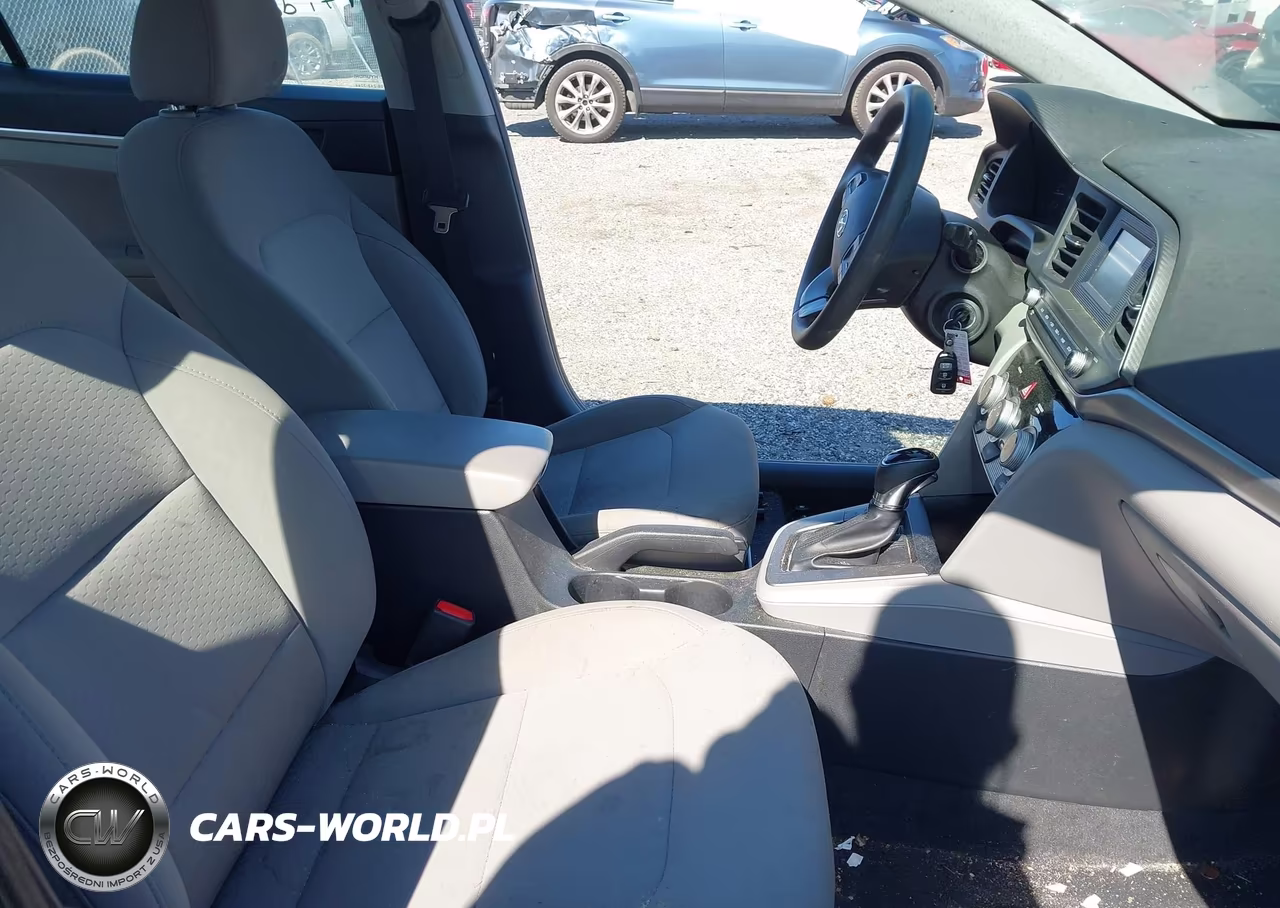 2019 Hyundai Elantra Se VIN:5NPD74LF3KH433662 - 5