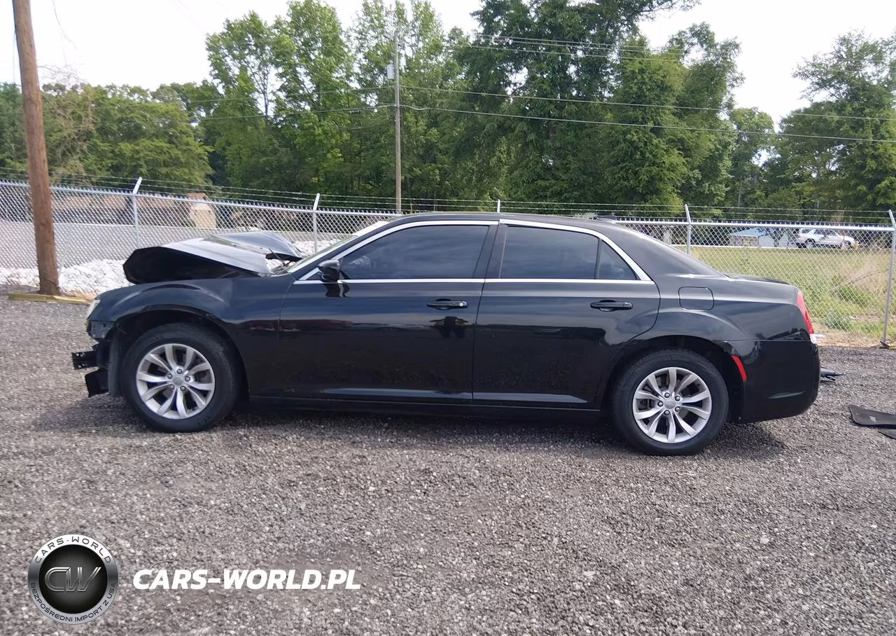 2015 Chrysler 300 Limited VIN:2C3CCAAG8FH841966 - 14
