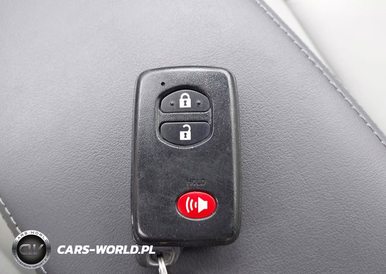 2010 Toyota Prius V VIN:JTDKN3DU7A0151671 - 11