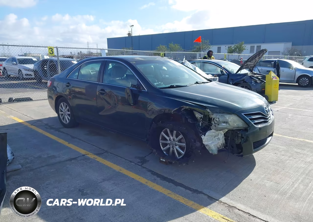 2011 Toyota Camry Xle V6 – zdjęcie 1 z 16