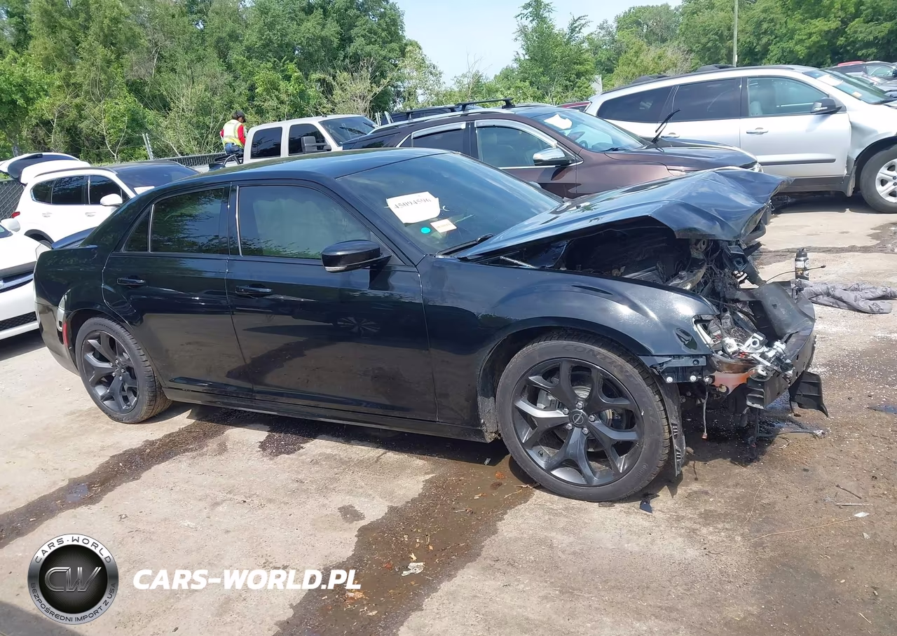 2021 Chrysler 300 300S VIN:2C3CCABT7MH657725 - 13
