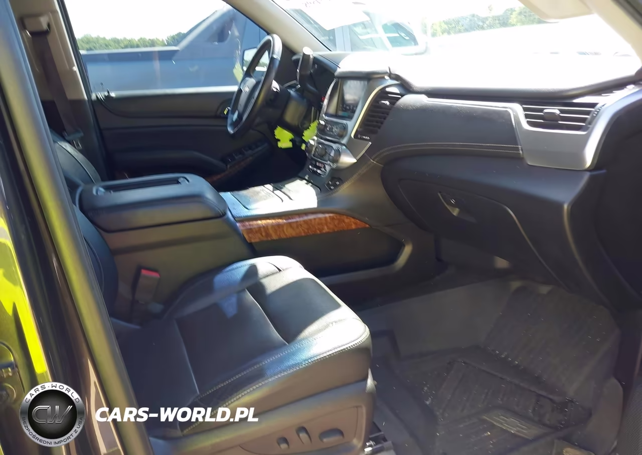 2017 Chevrolet Suburban Premier VIN:1GNSCJKC3HR343445 - 5