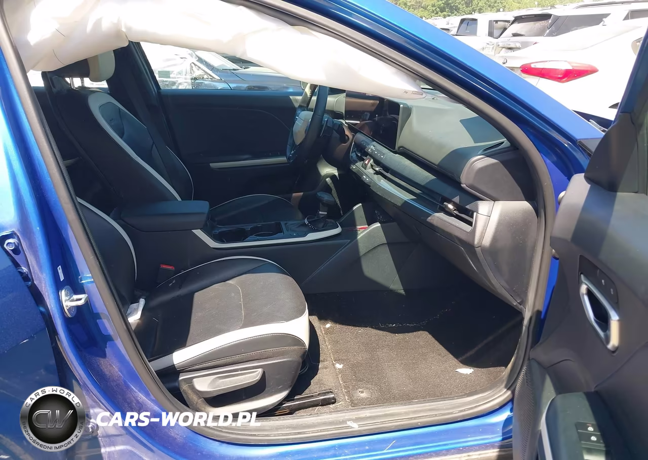 2025 Kia K4 Gt-Line VIN:3KPFW4DE2SE065447 - 5