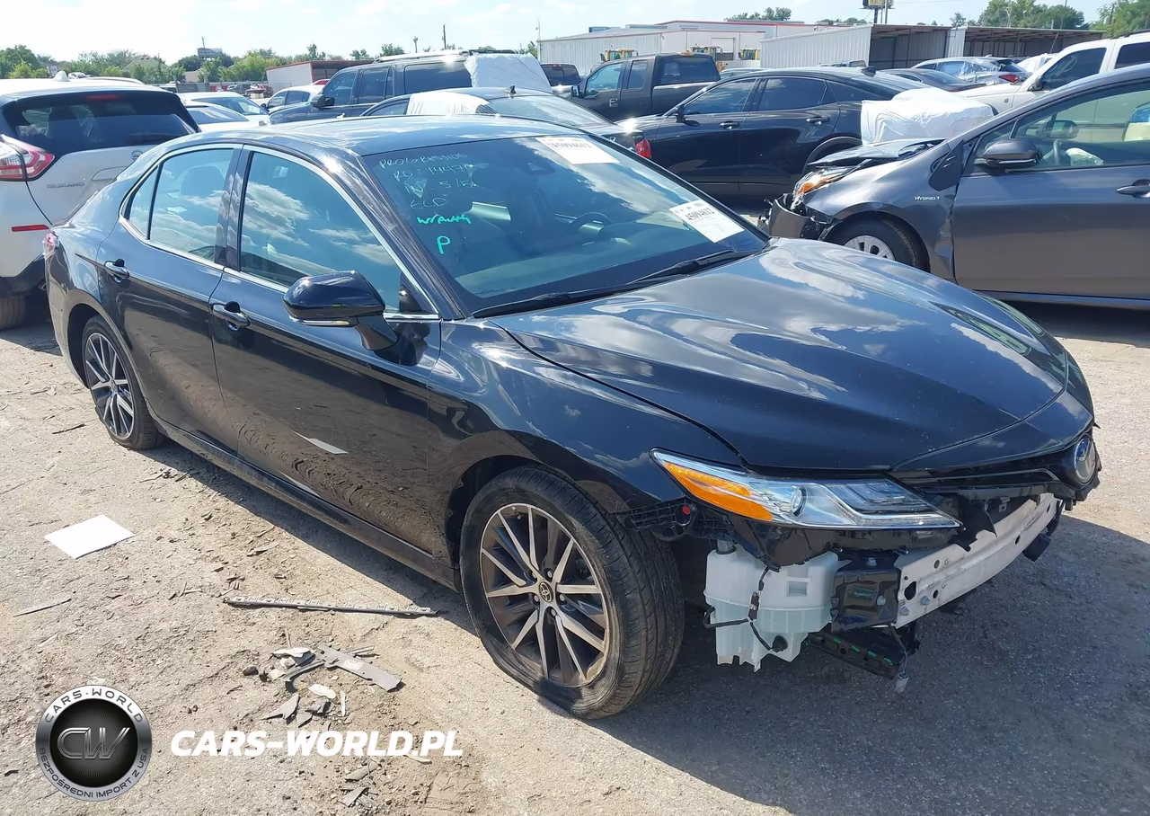 2024 Toyota Camry Xle – zdjęcie 1 z 17