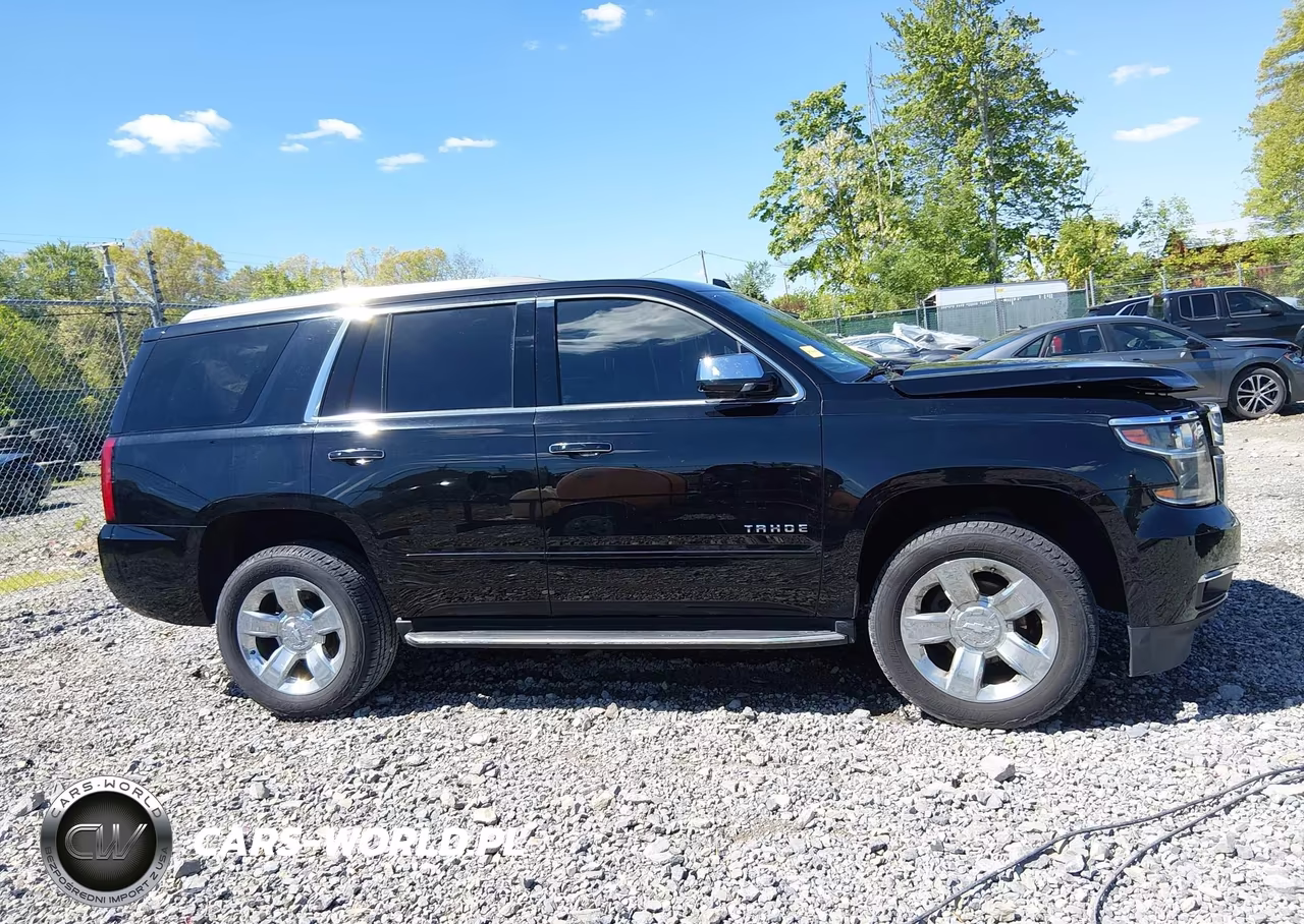 2017 Chevrolet Tahoe K1500 Premier VIN:1GNSKCKC2HR359425 - 13