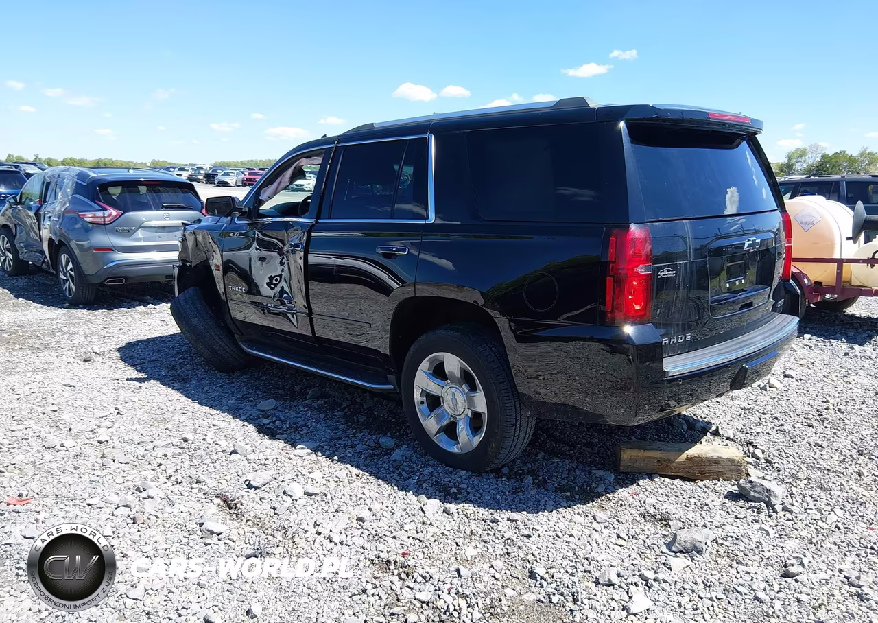 2017 Chevrolet Tahoe K1500 Premier VIN:1GNSKCKC2HR359425 - 3