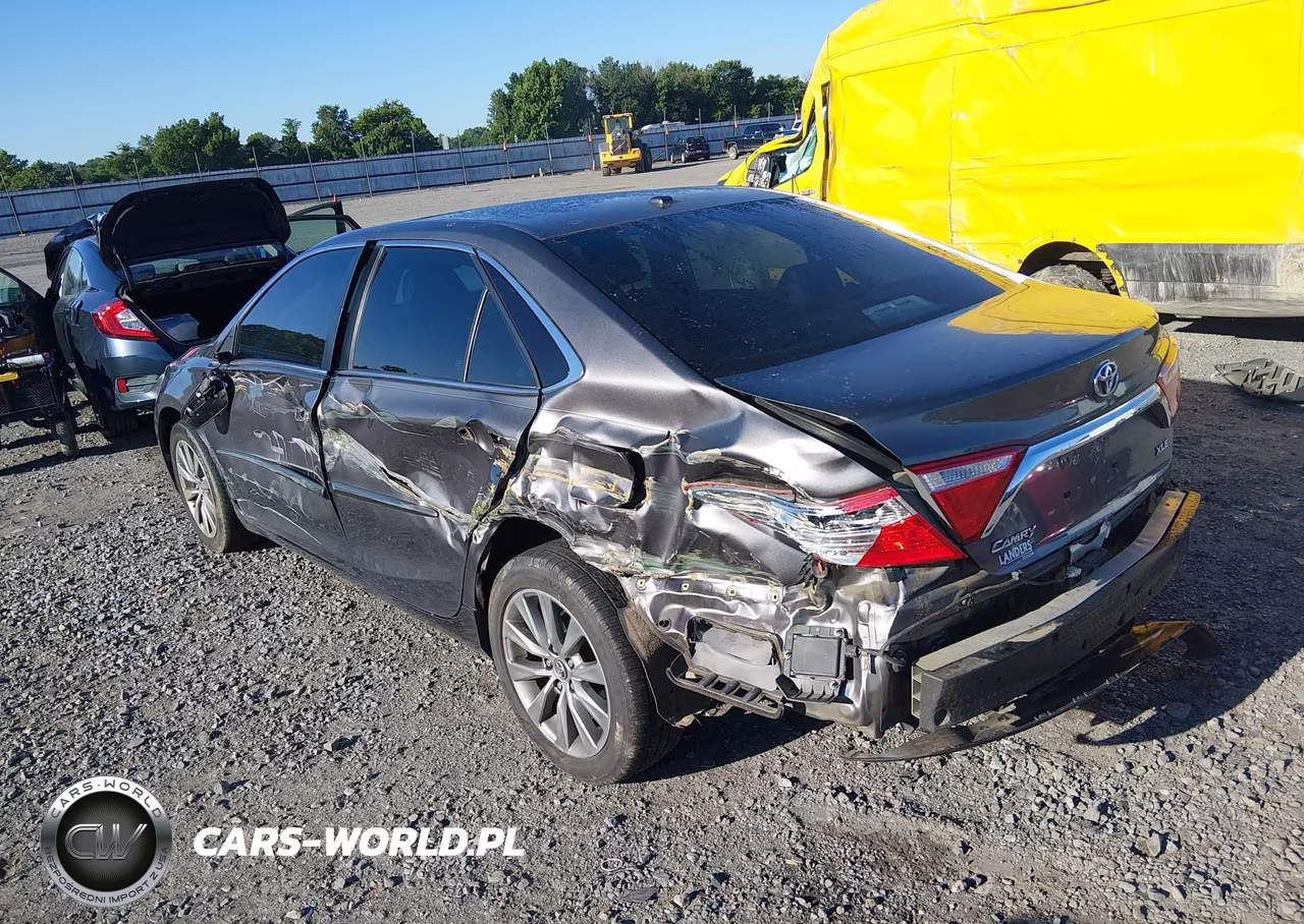 2016 Toyota Camry Xle VIN:4T1BF1FK9GU594155 - 3