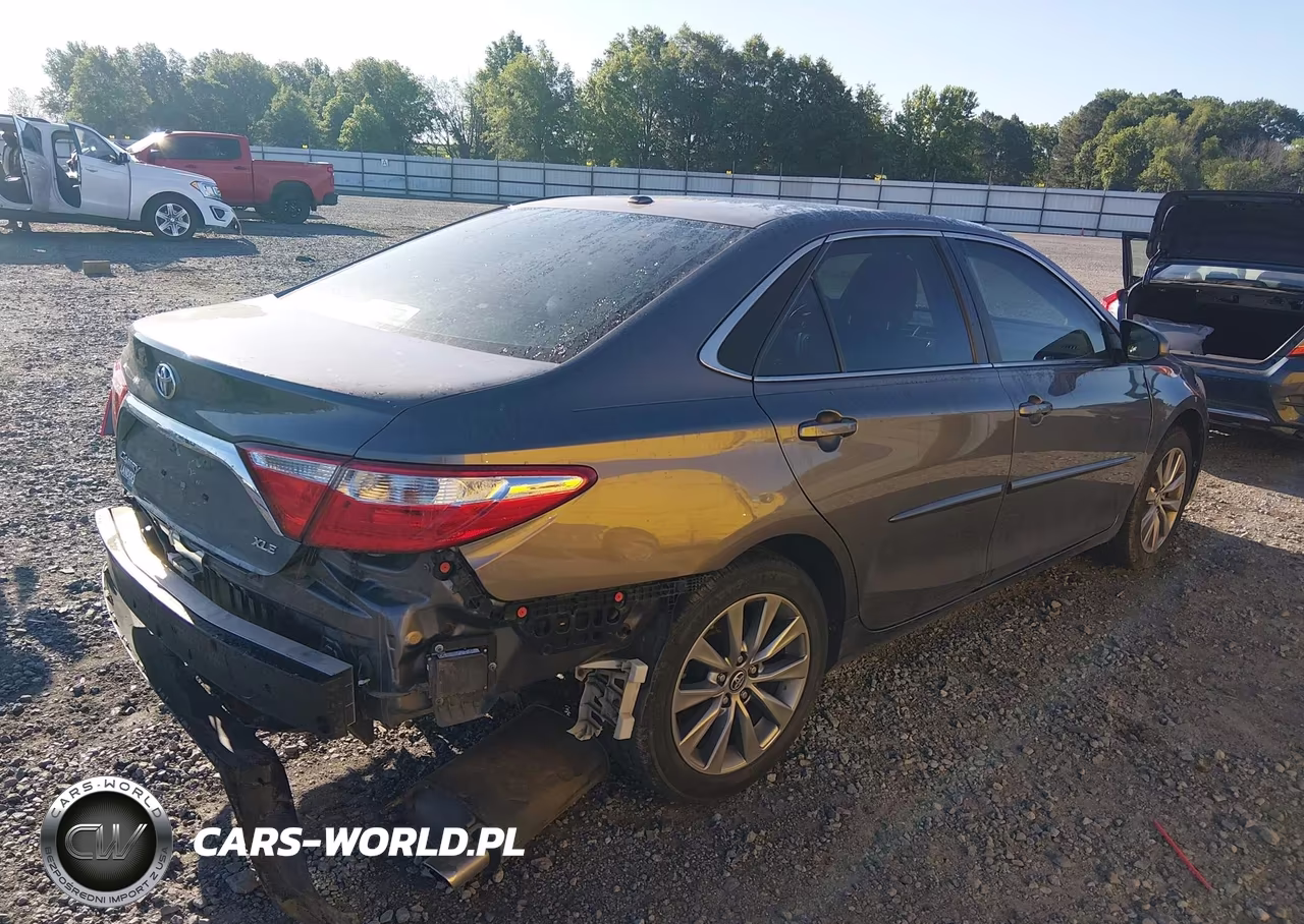 2016 Toyota Camry Xle VIN:4T1BF1FK9GU594155 - 4