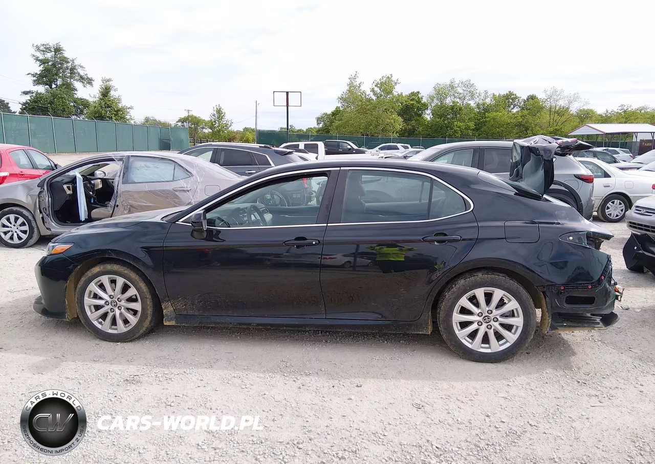 2018 Toyota Camry Le VIN:4T1B11HK5JU034362 - 15