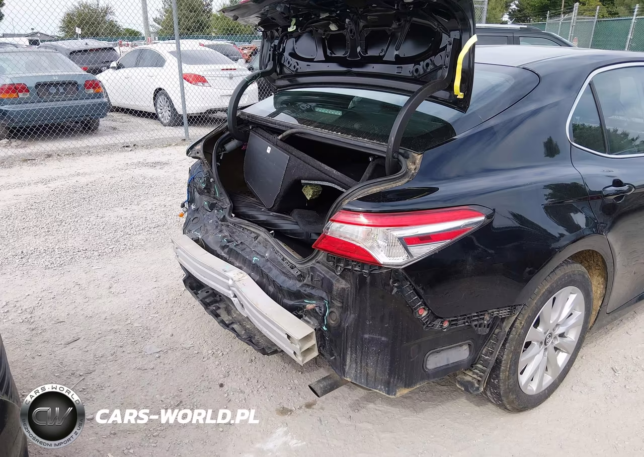 2018 Toyota Camry Le VIN:4T1B11HK5JU034362 - 20