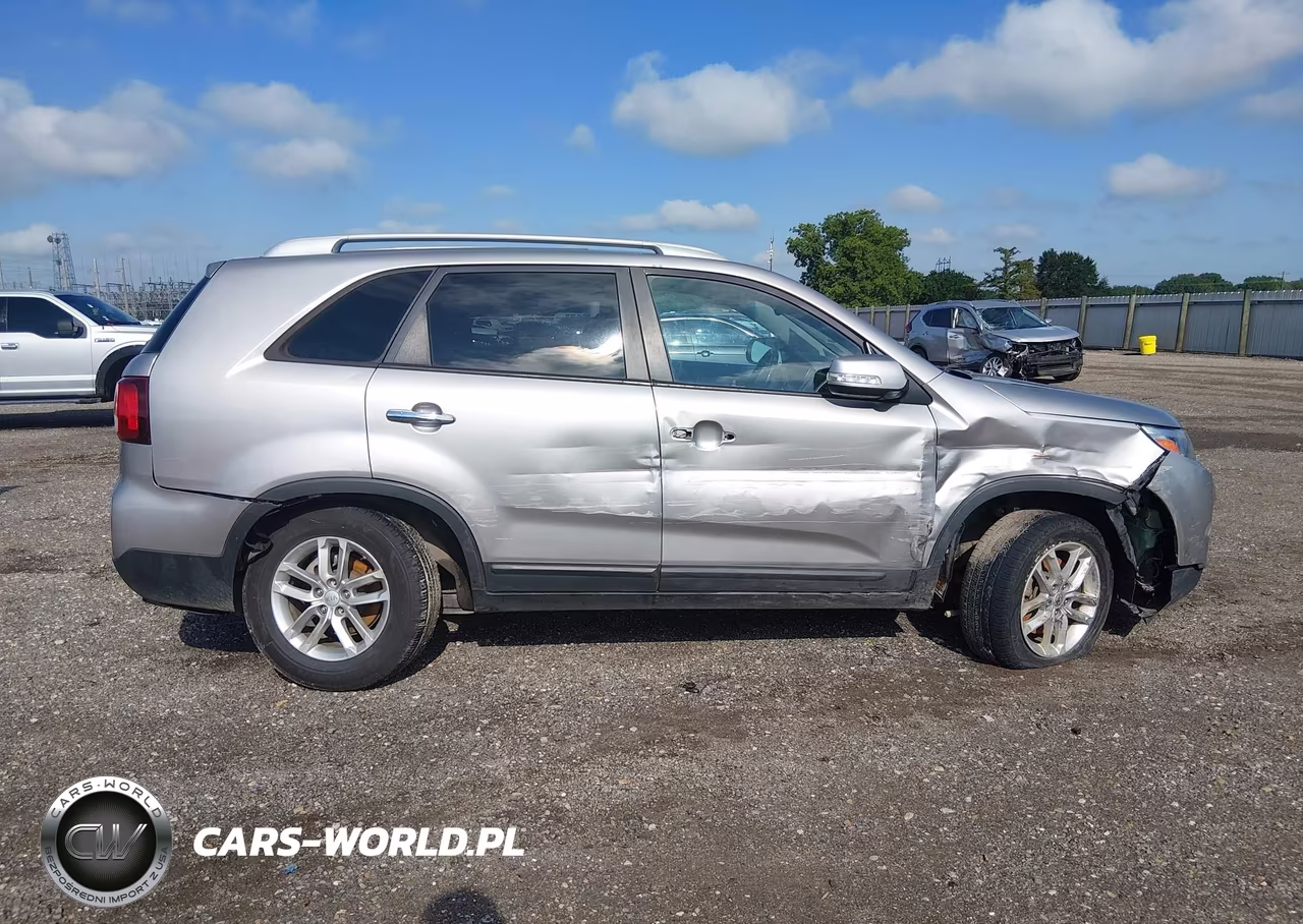 2015 Kia Sorento Lx VIN:5XYKT3A61FG659549 - 13