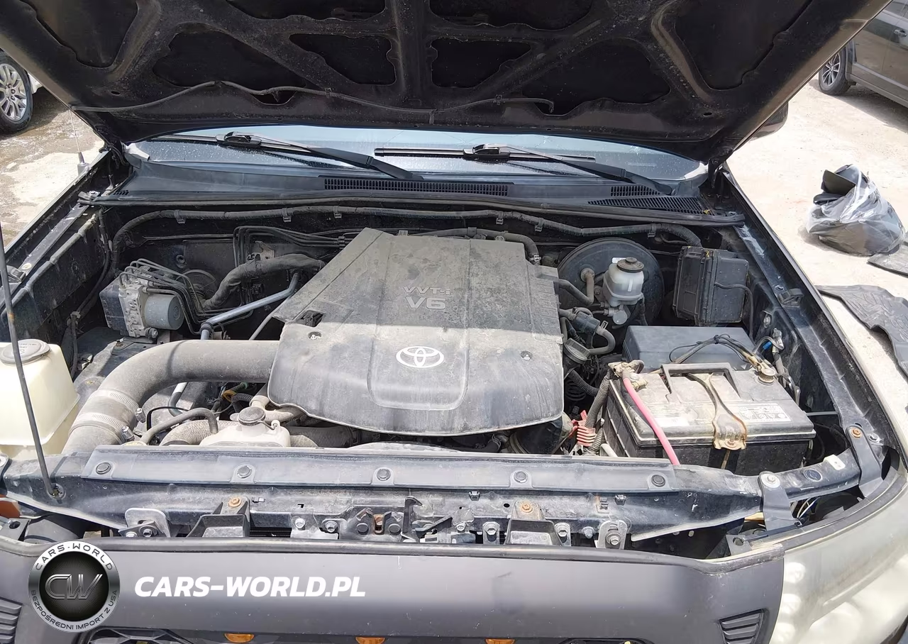 2011 Toyota Tacoma Base V6 VIN:5TFLU4EN2BX003618 - 10