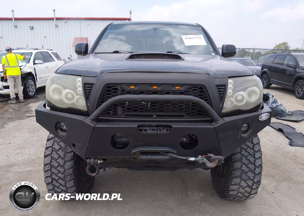 2011 Toyota Tacoma Base V6 VIN:5TFLU4EN2BX003618 - 12